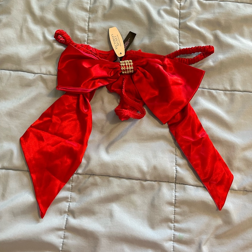 New Victoria’s Secret Low-Rise V-String with Bow Christmas Small Red